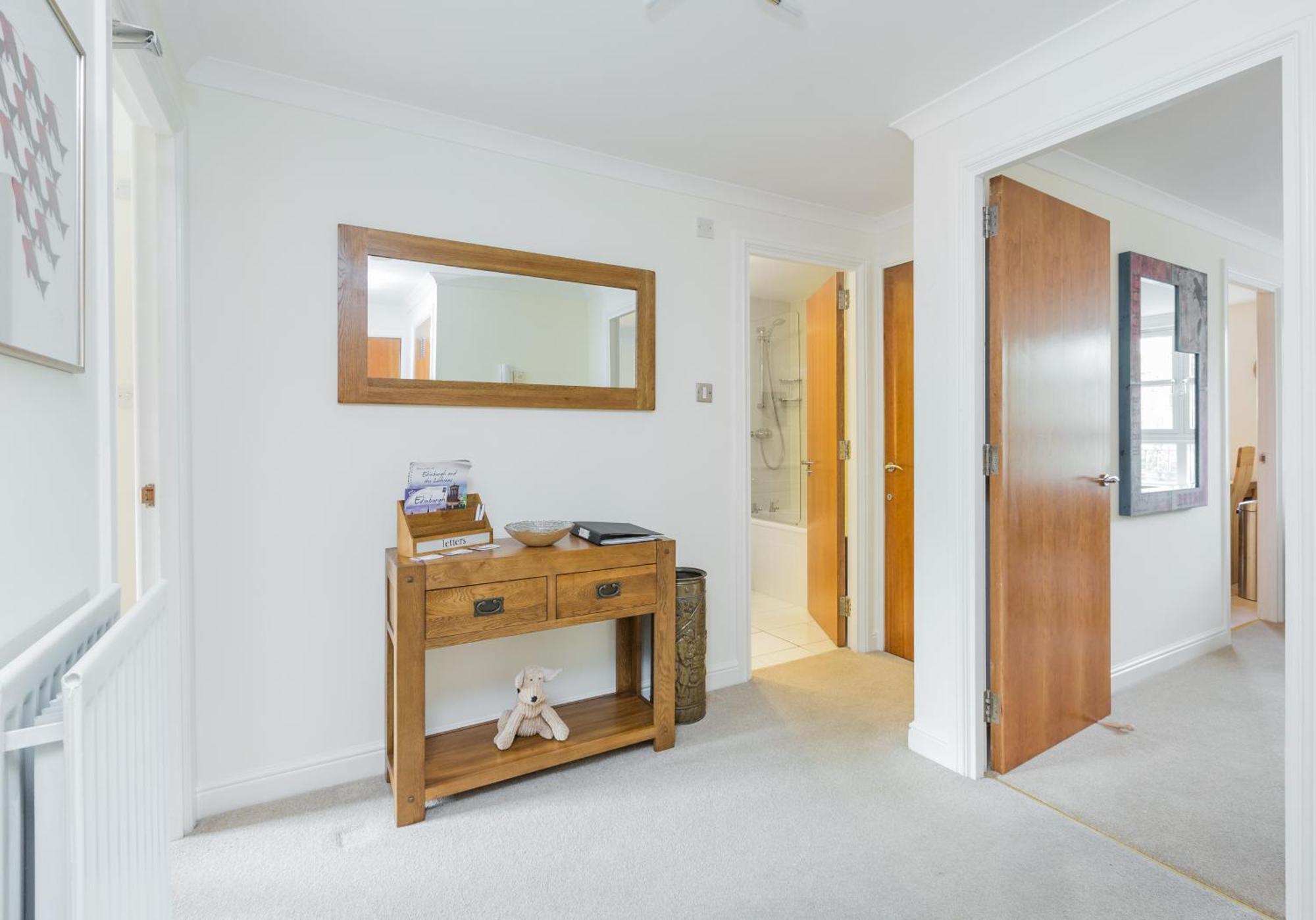 Old Tolbooth Wynd - 388 Apartment Edinburgh Bagian luar foto